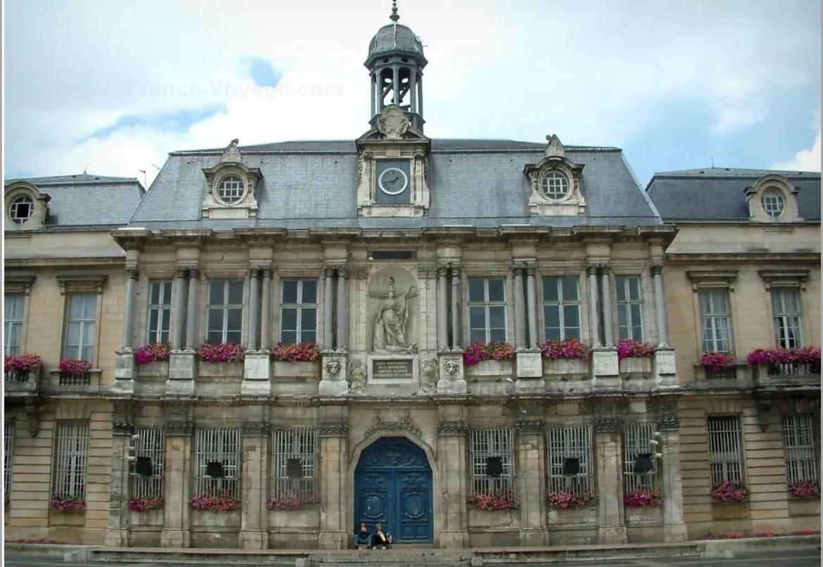 Apartmán Le Treize Au Coeur Du Bouchon Troyes Exteriér fotografie
